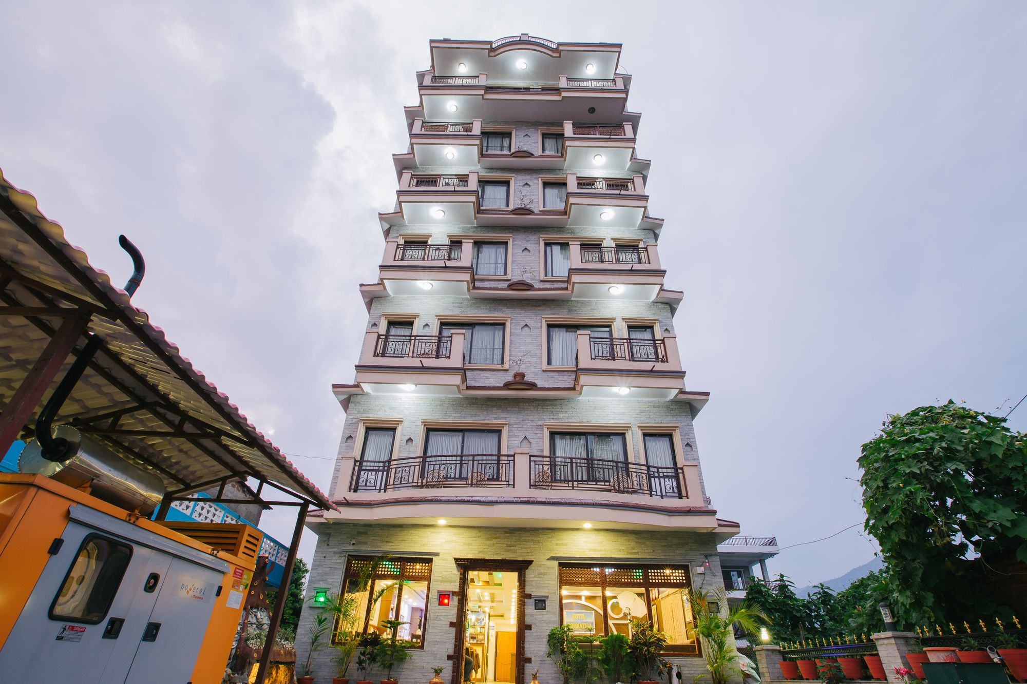 Hotel Romantica Pokhara Exterior foto